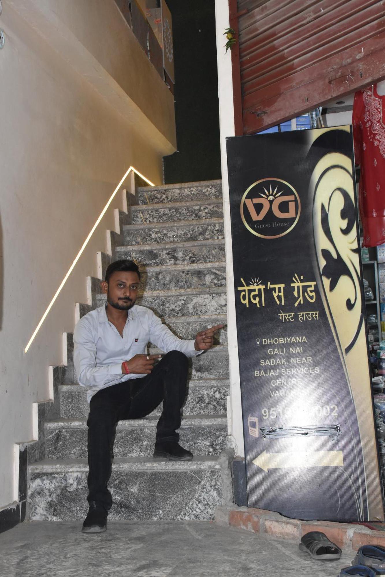 Veda'S Grand P.G Hotel Varanasi Exterior foto